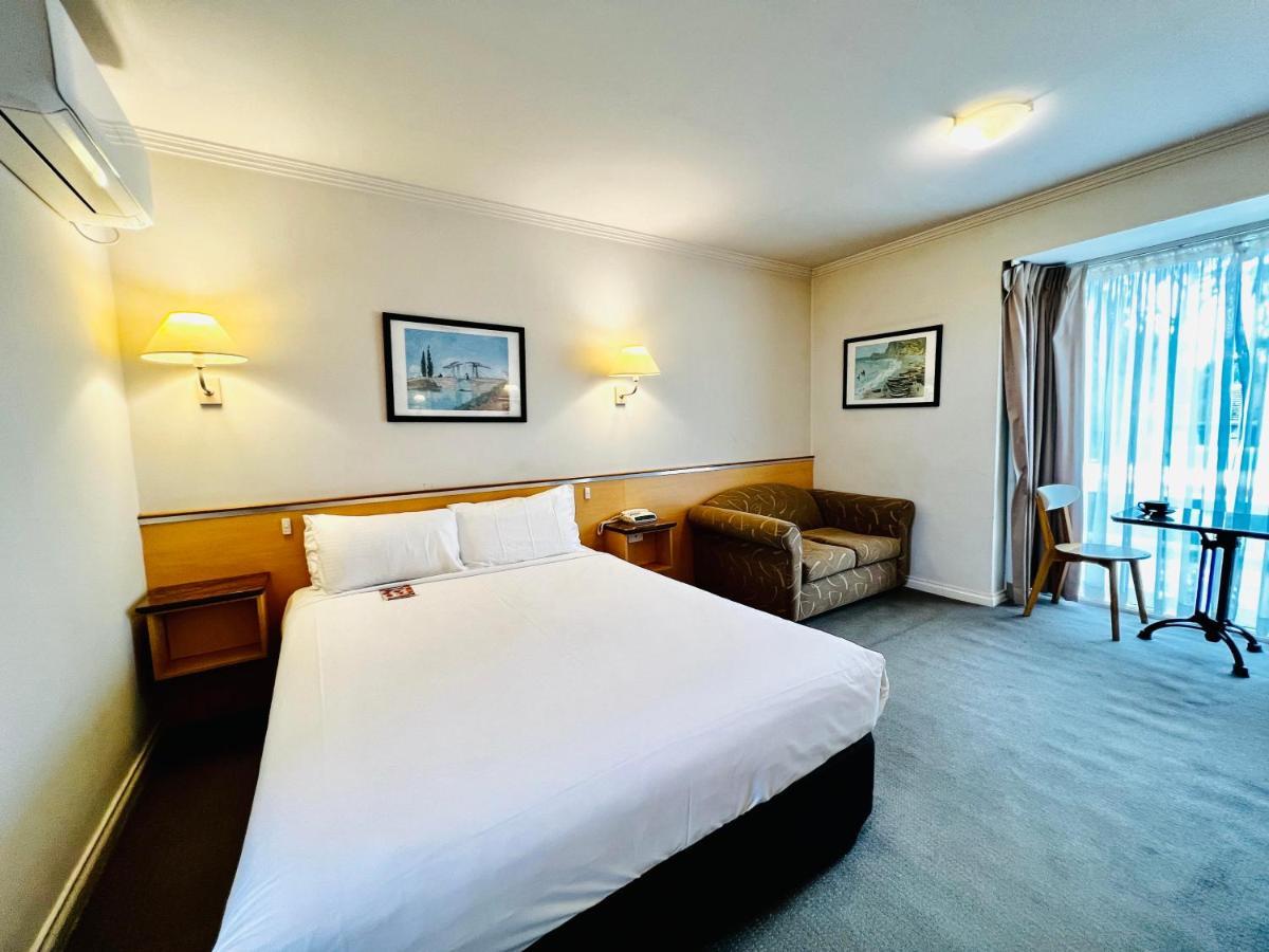 The Waverley International Hotel Glen Waverley Extérieur photo