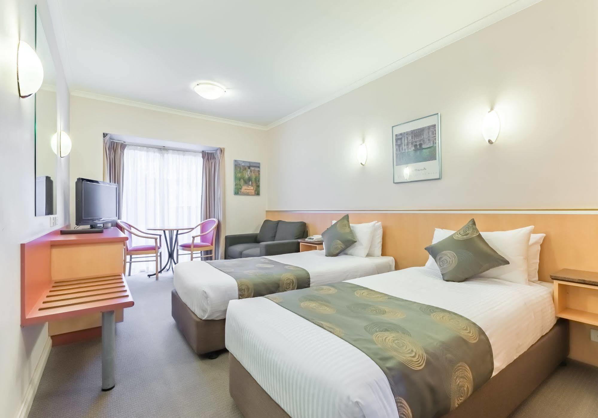 The Waverley International Hotel Glen Waverley Extérieur photo